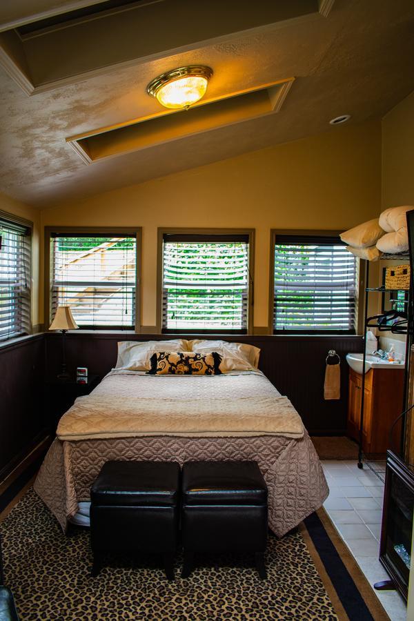 Rooster Hill Guest House Port Angeles Buitenkant foto