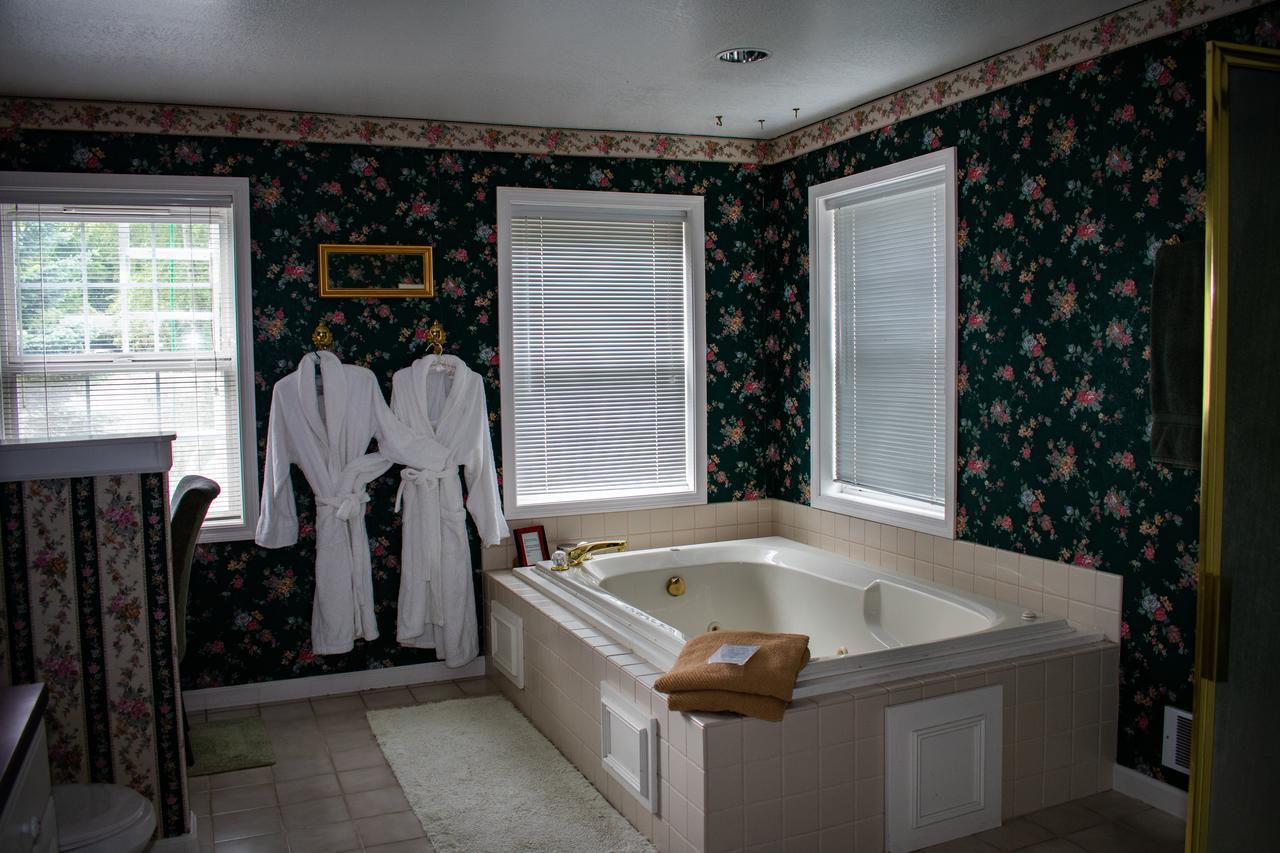 Rooster Hill Guest House Port Angeles Buitenkant foto